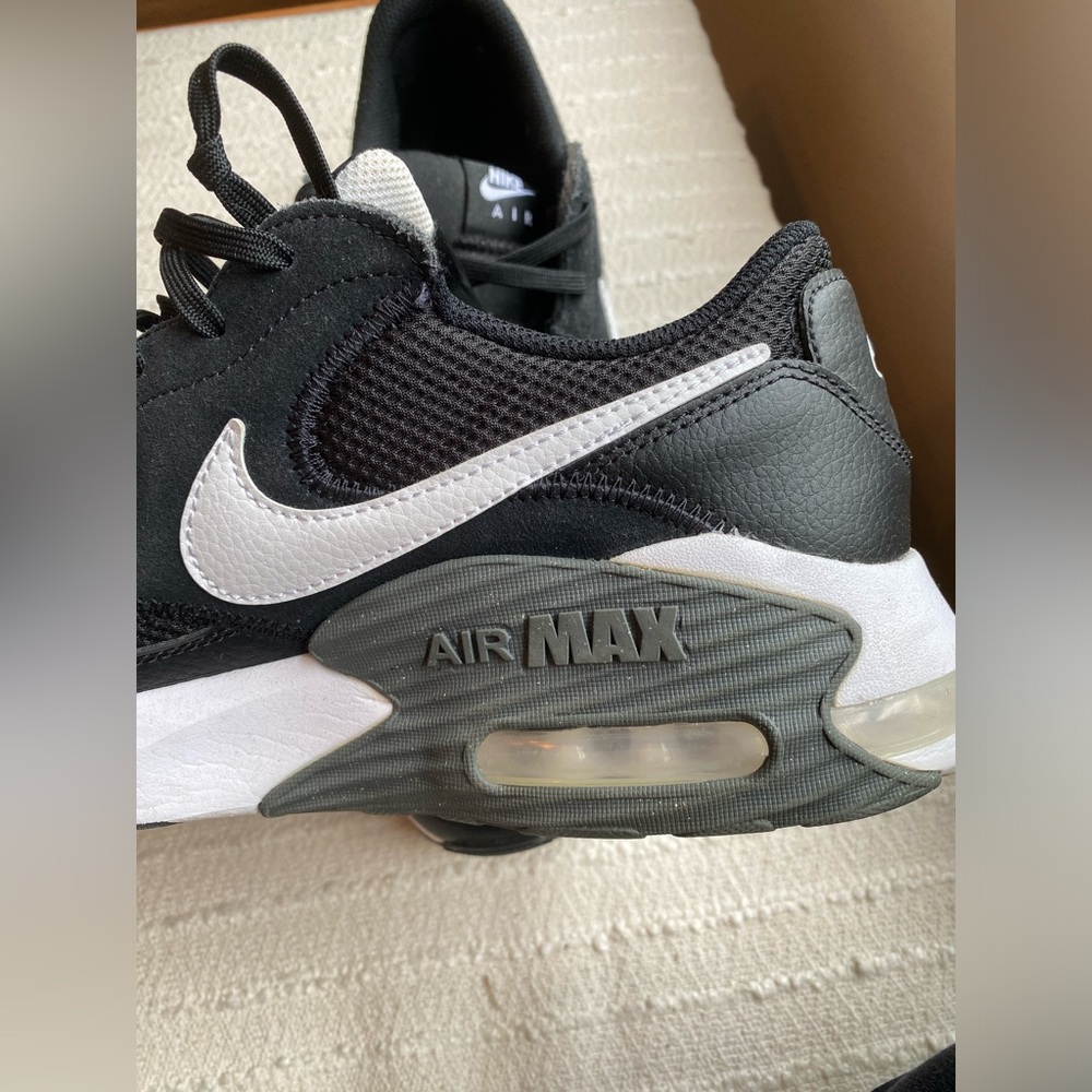 Nike Air Max Black and White